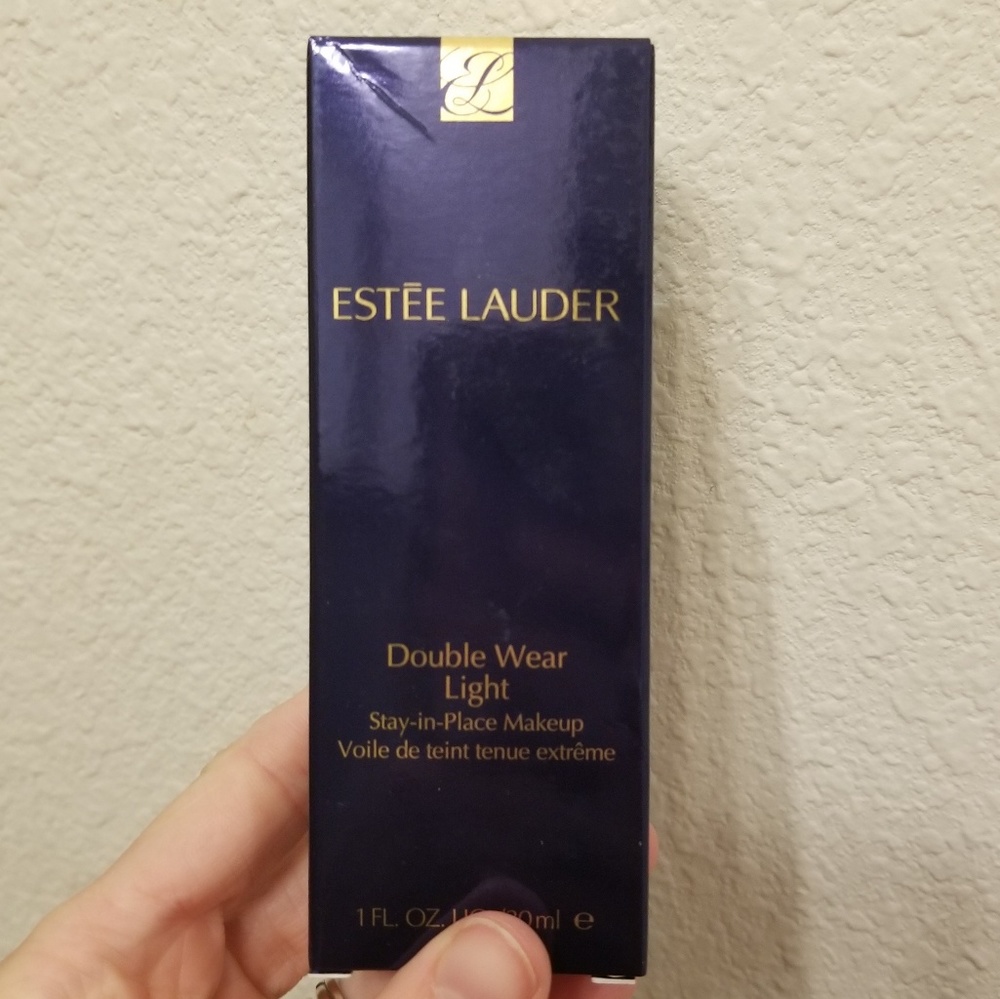 Estee Lauder Double Wear Light Foundation
